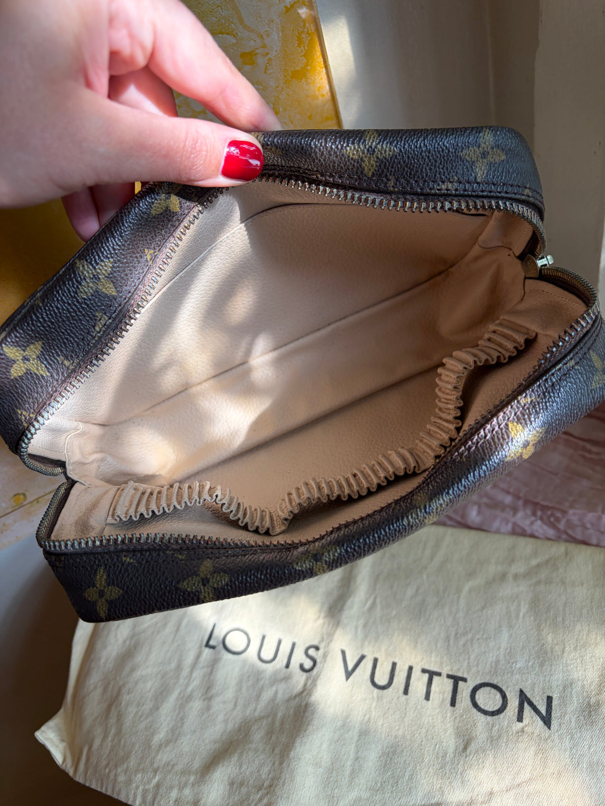 Louis Vuitton Vintage Monogram Trousse 28